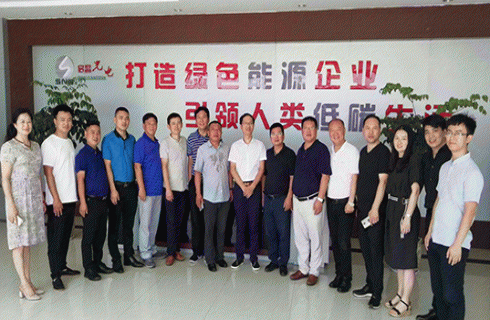 周才炳會(huì )長(cháng)主持召開(kāi)第二次商會(huì )會(huì )長(cháng)擴大會(huì )議